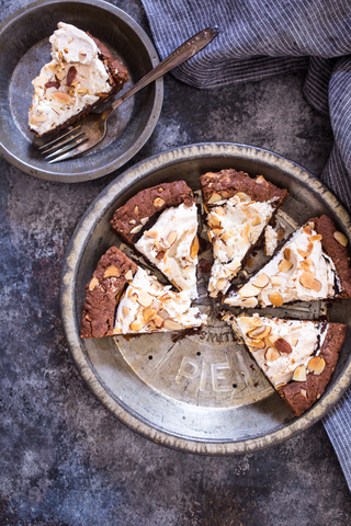 Rocky Road Cookie Pie